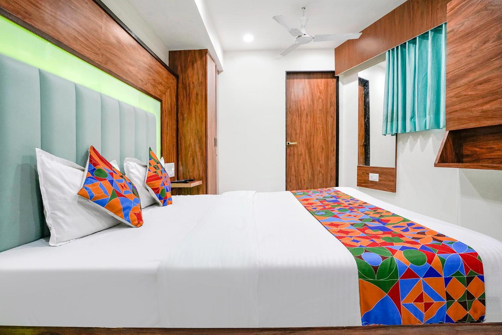 Fabexpress Royal Bird Otel Amhedabad Dış mekan fotoğraf