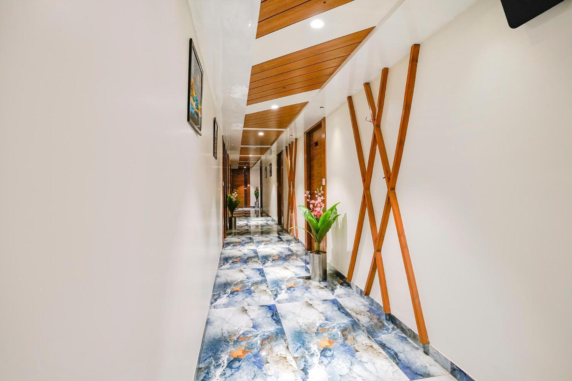 Fabexpress Royal Bird Otel Amhedabad Dış mekan fotoğraf